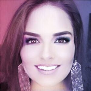 Meet your Posher, Ana